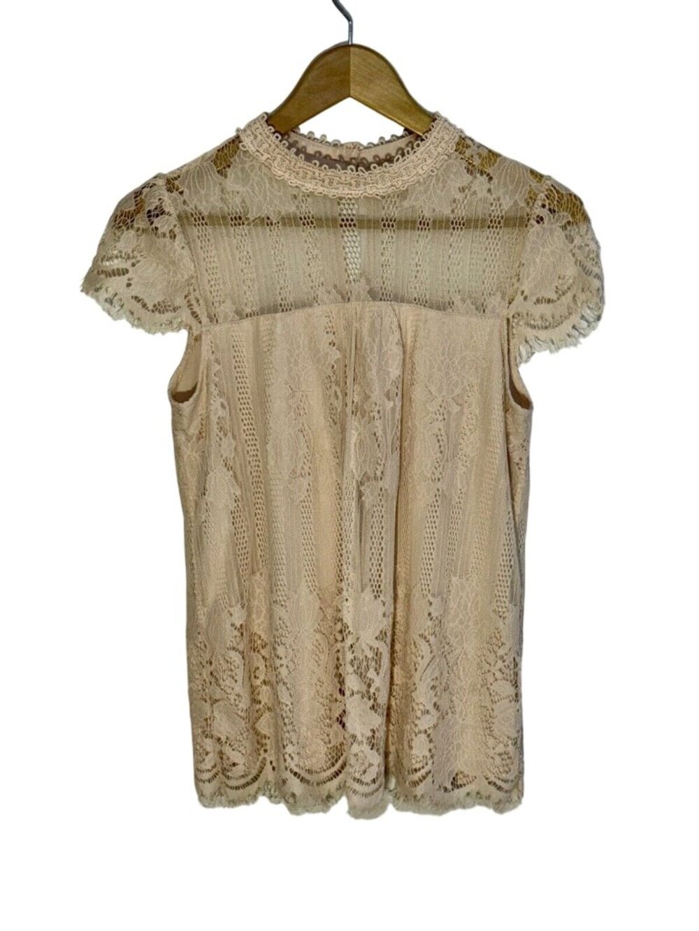 Ultra Pink Women’s Size Medium Blouse Short Sleeve Crochet